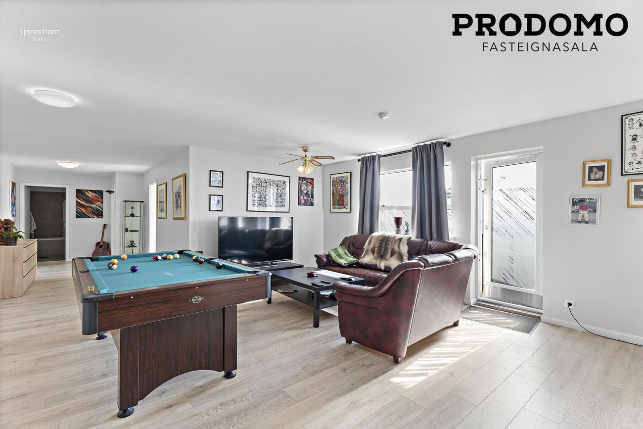 Breiðbraut 670A, 262 Reykjanesbær