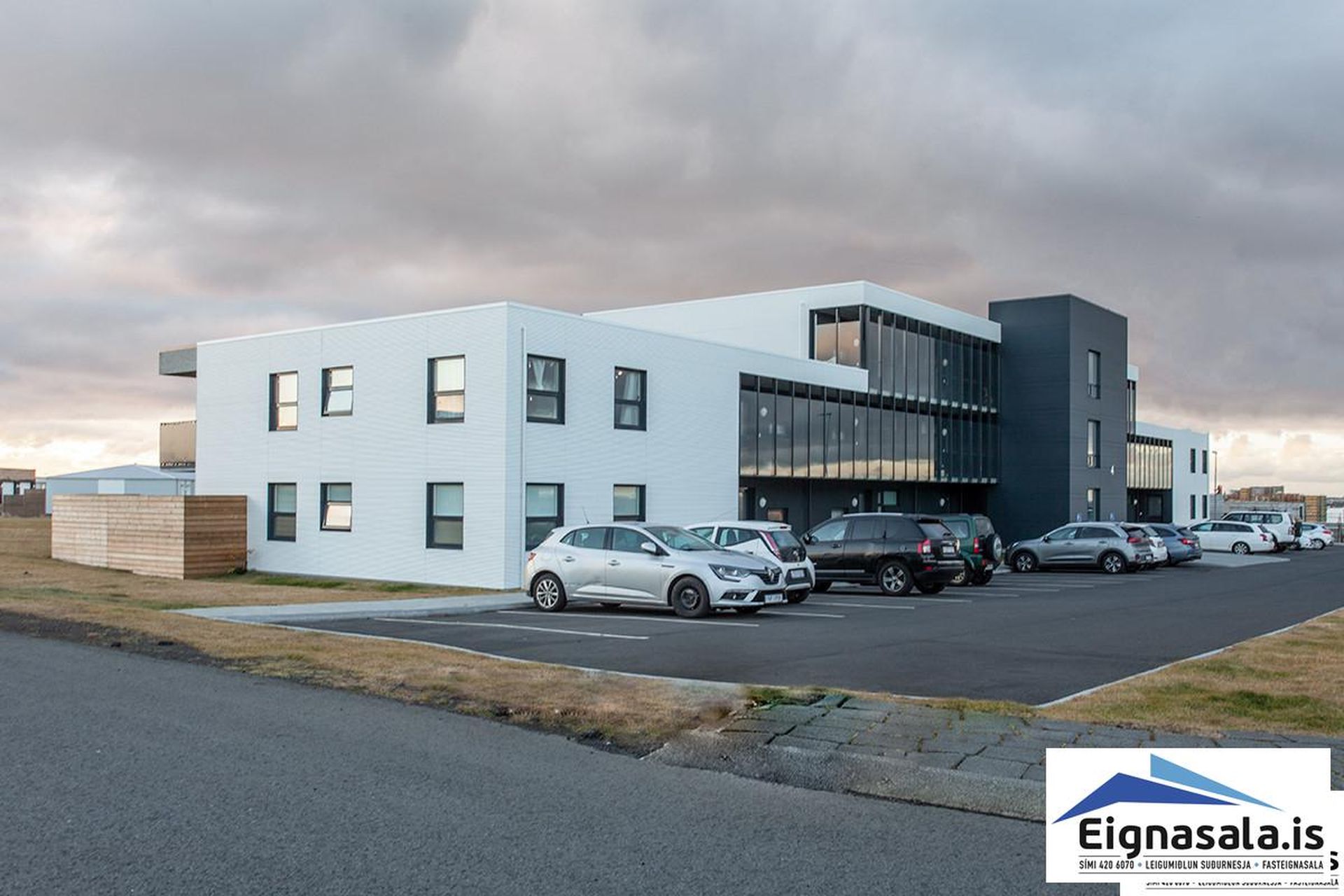 Dalsbraut 4, 260 Reykjanesbær