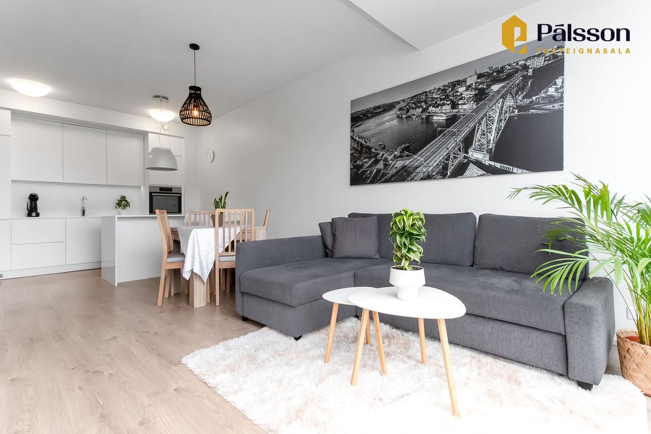Arnarhlíð 1, 102 Reykjavík