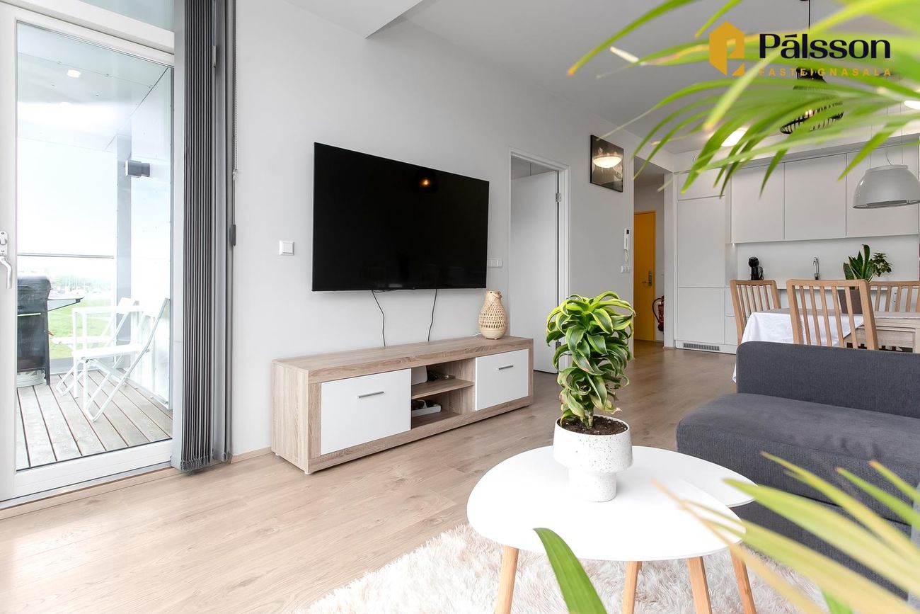 Arnarhlíð 1, 102 Reykjavík