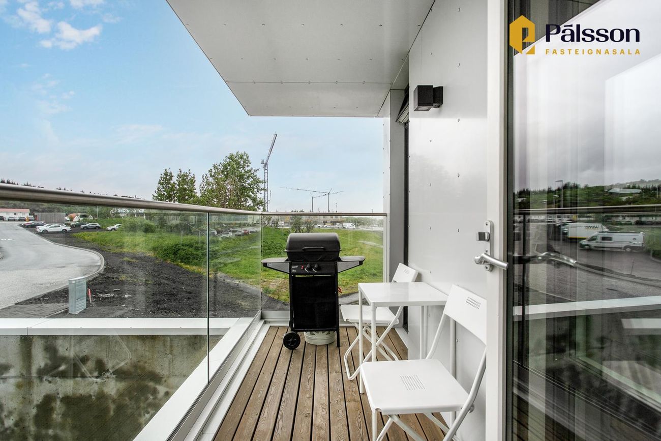 Arnarhlíð 1, 102 Reykjavík