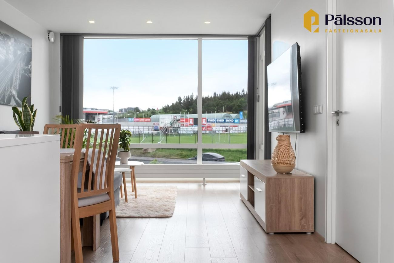 Arnarhlíð 1, 102 Reykjavík