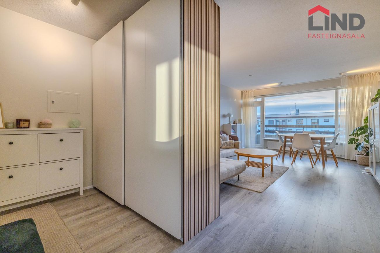 Vallarbraut 9, 300 Akranes