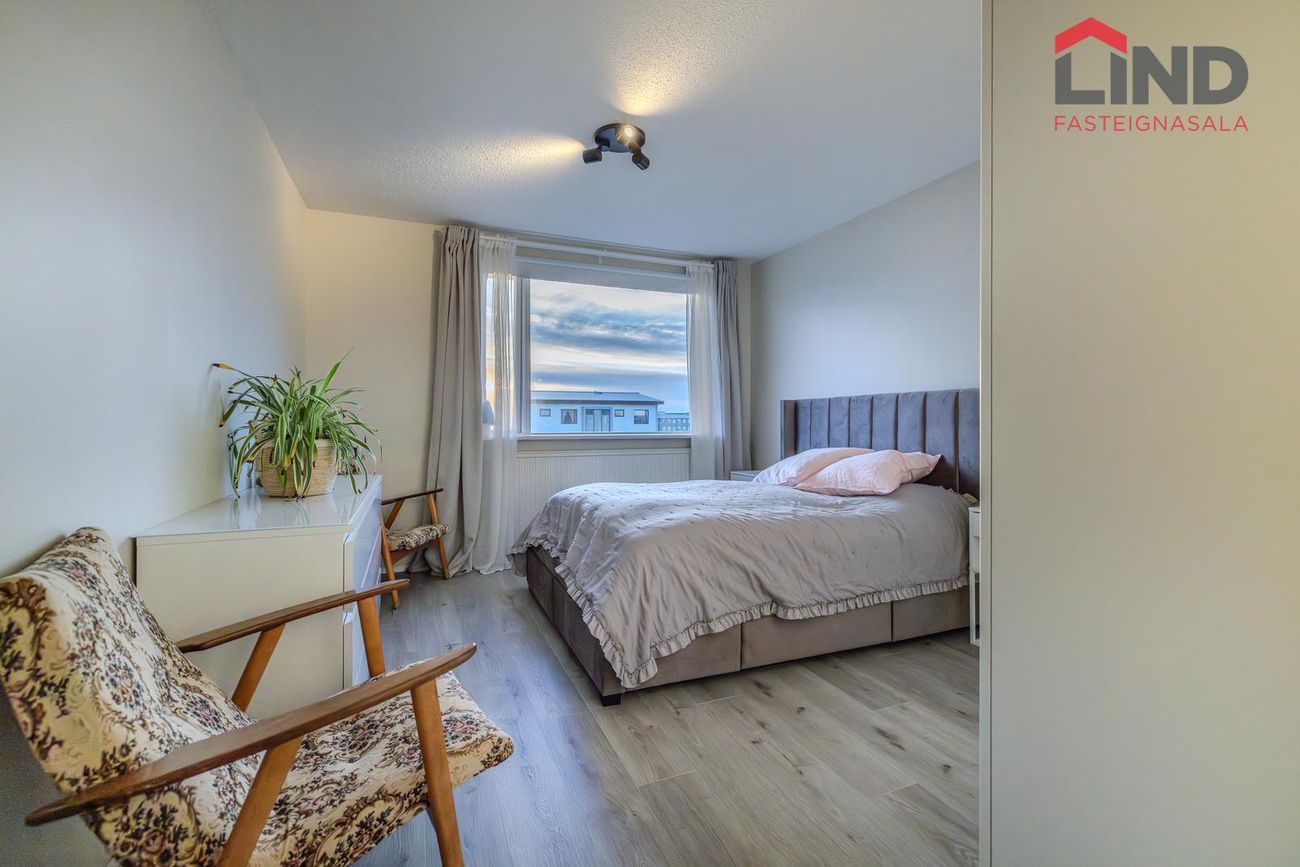 Vallarbraut 9, 300 Akranes