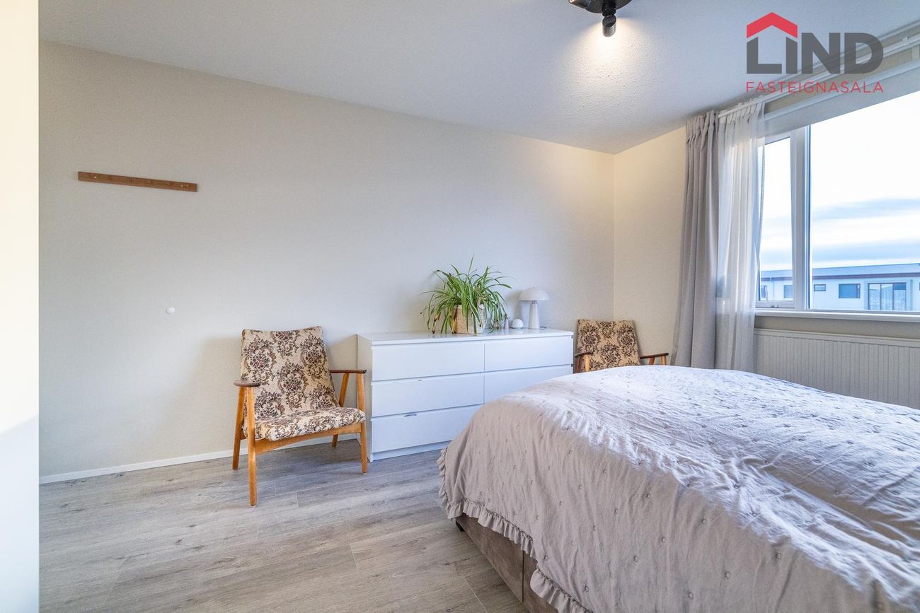 Vallarbraut 9, 300 Akranes