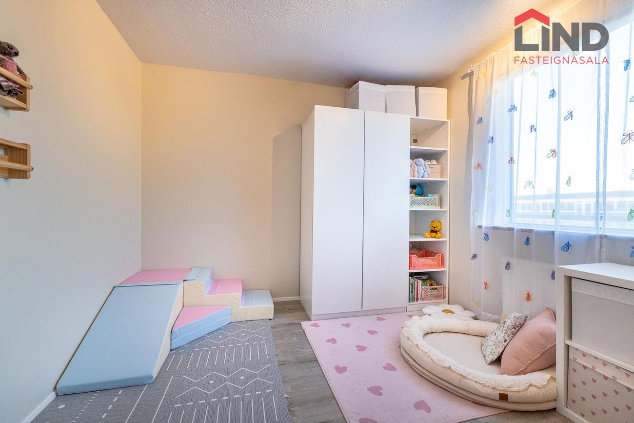 Vallarbraut 9, 300 Akranes