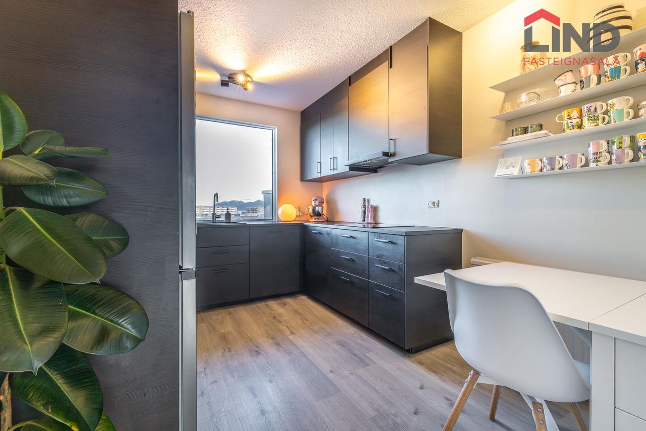 Vallarbraut 9, 300 Akranes