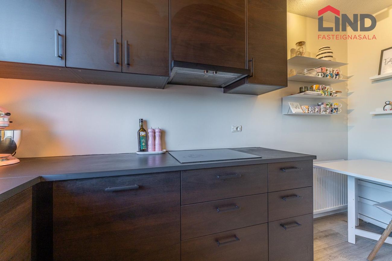 Vallarbraut 9, 300 Akranes