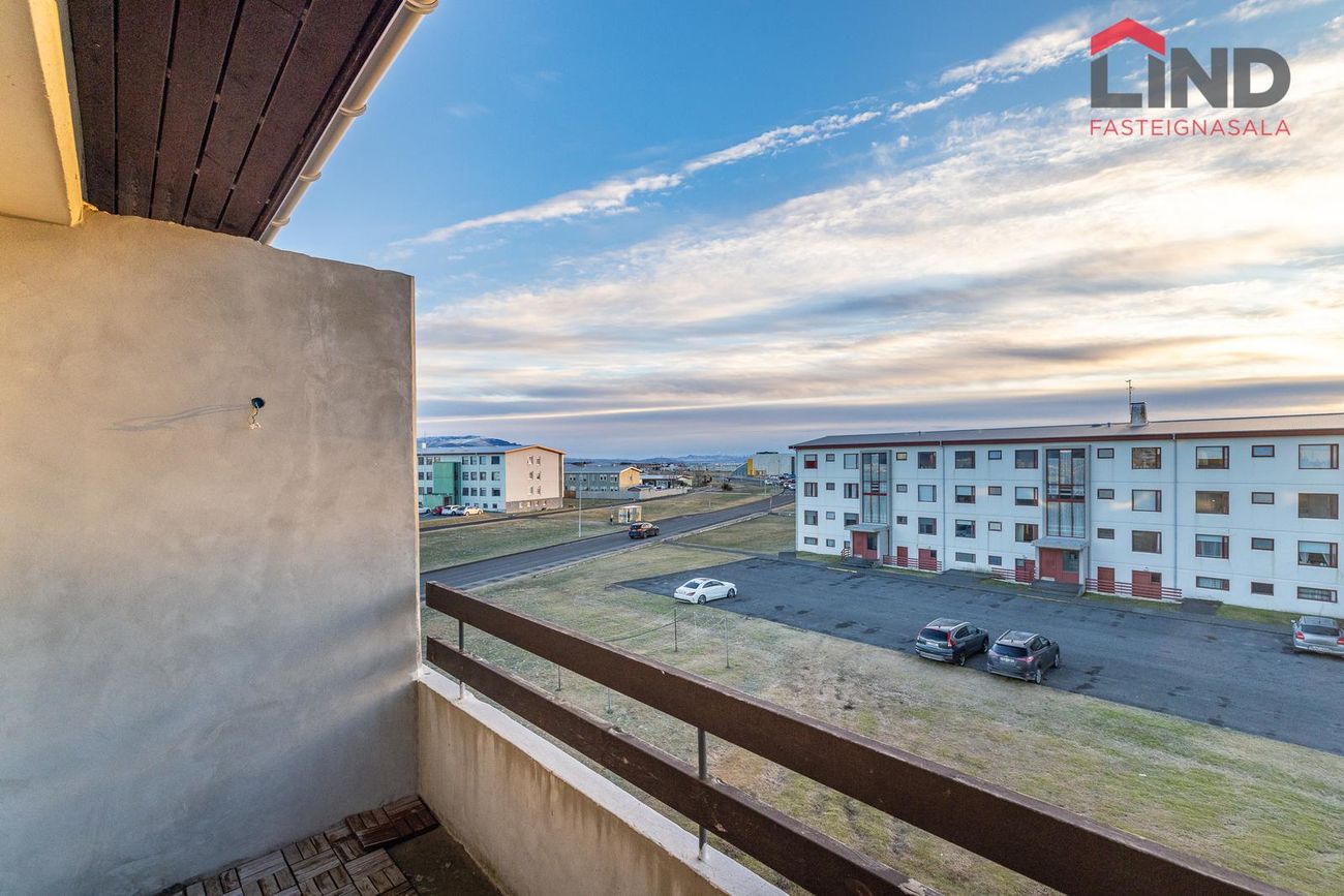 Vallarbraut 9, 300 Akranes