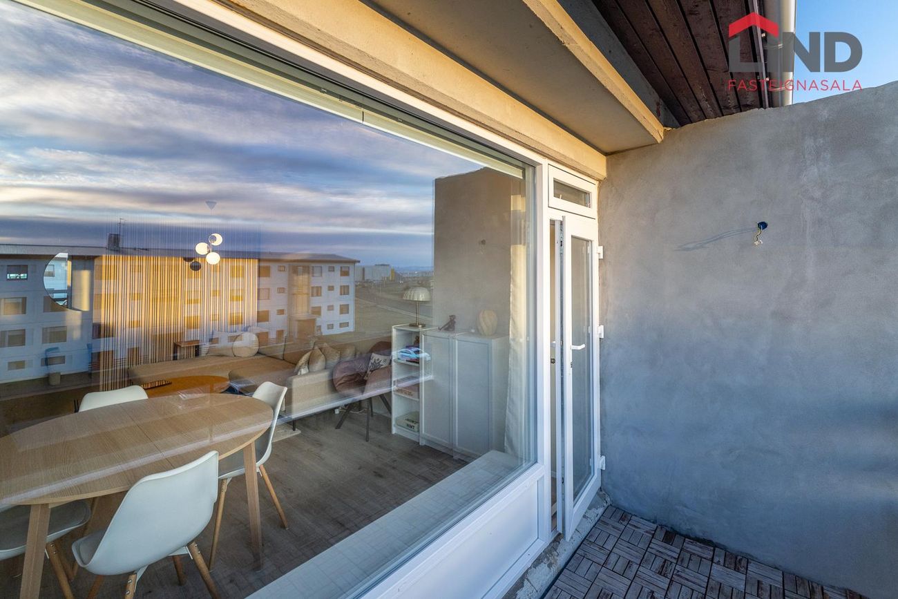 Vallarbraut 9, 300 Akranes