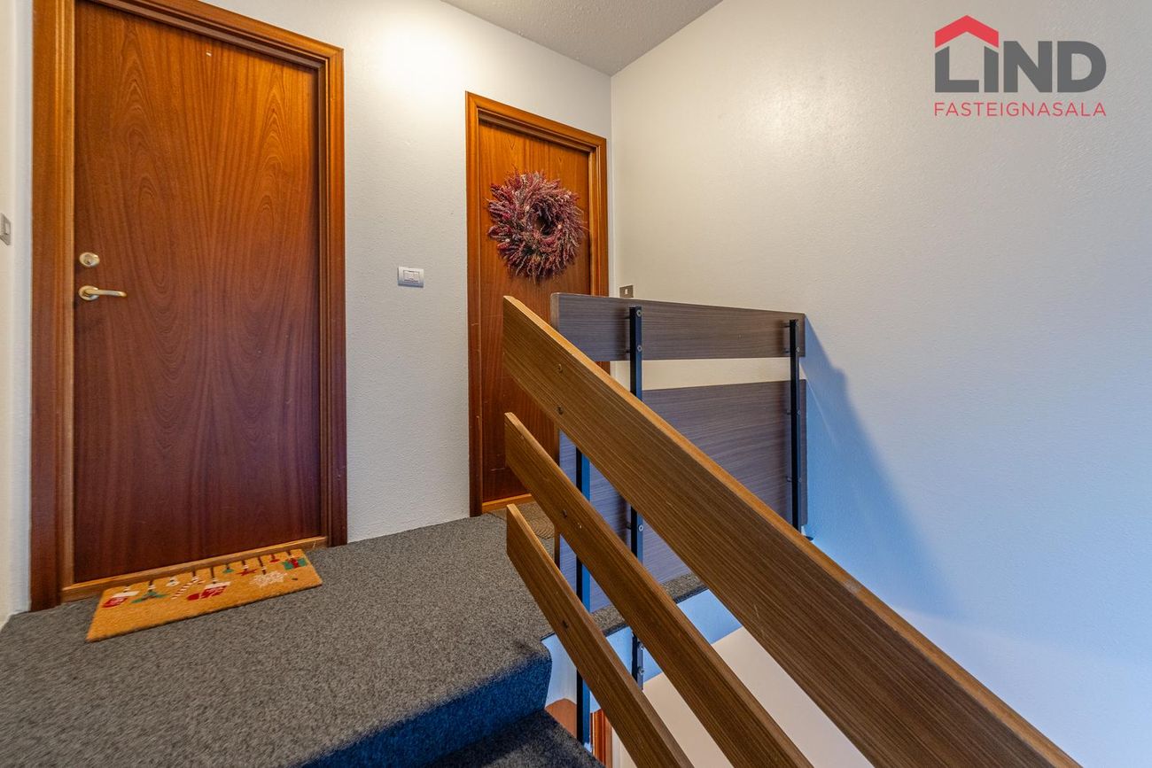 Vallarbraut 9, 300 Akranes