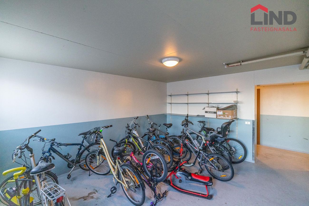 Vallarbraut 9, 300 Akranes