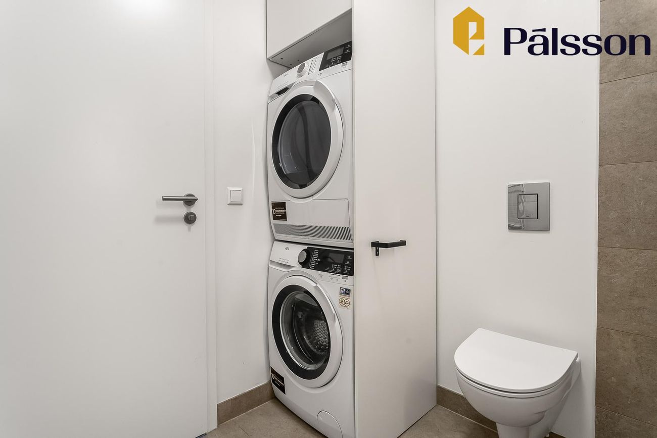 Jöfursbás 11B, 112 Reykjavík