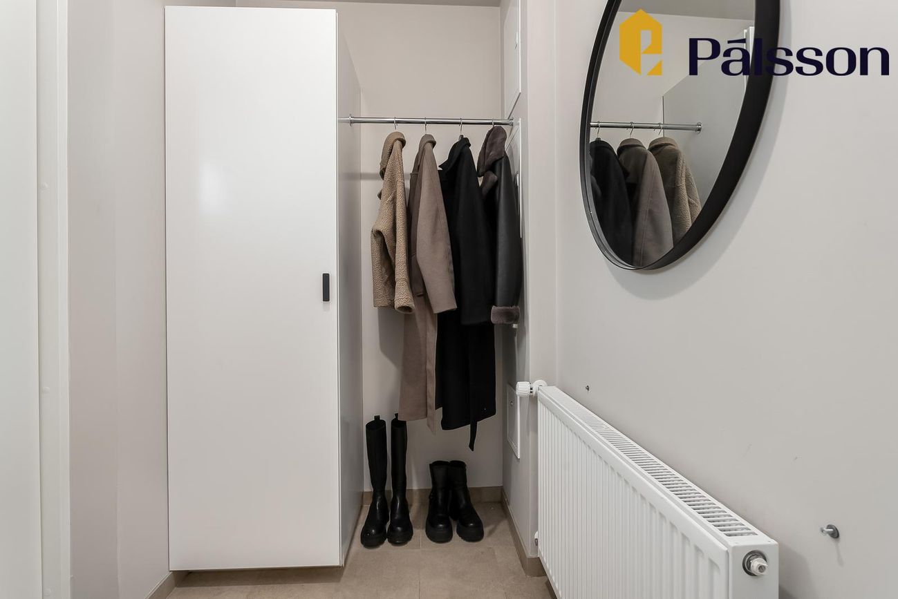 Jöfursbás 11B, 112 Reykjavík