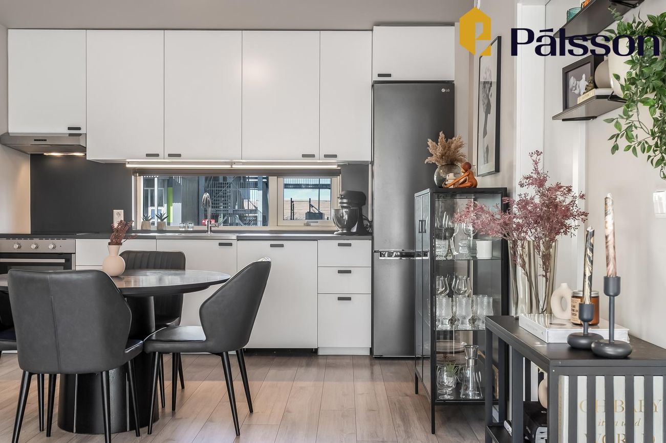 Jöfursbás 11B, 112 Reykjavík