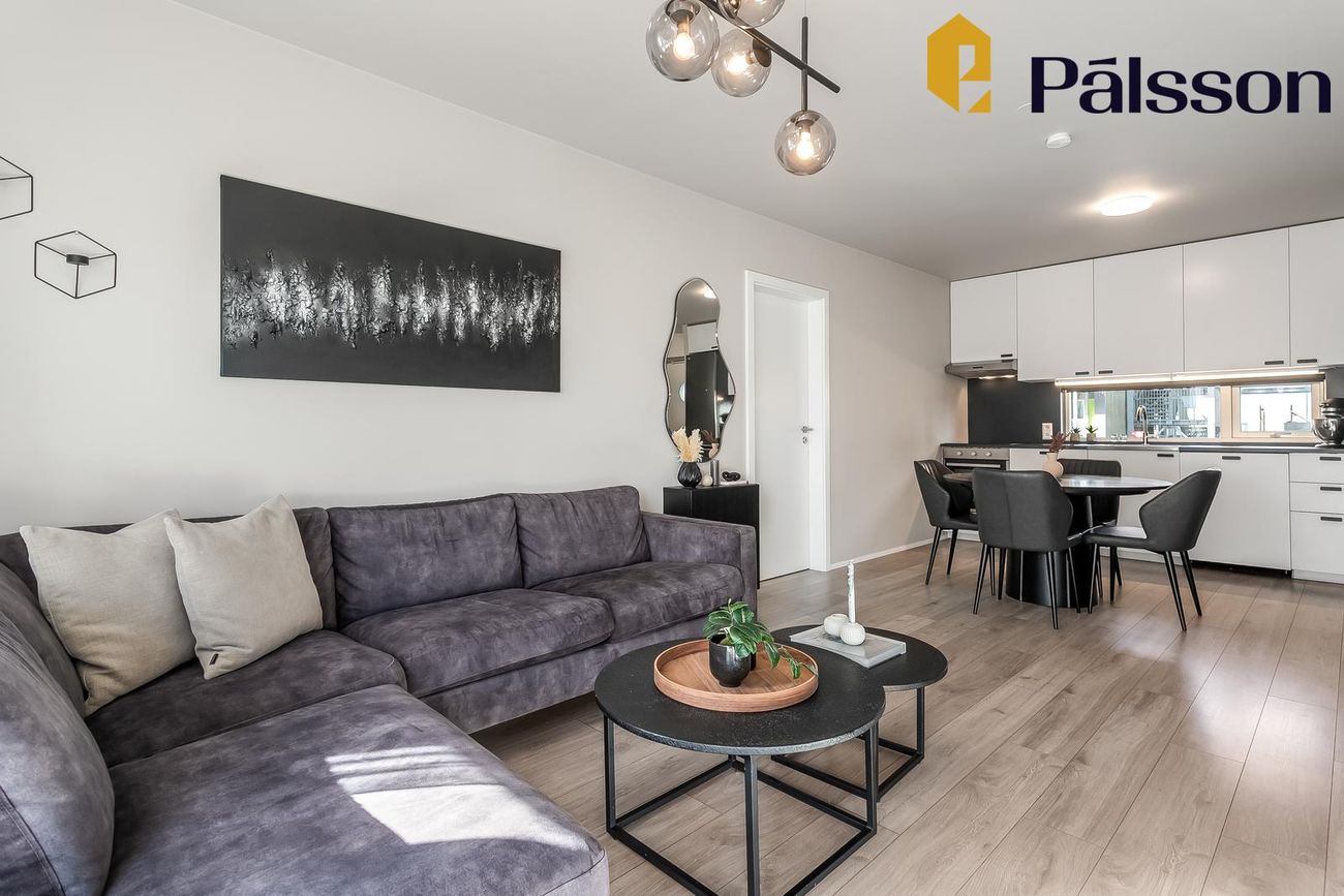 Jöfursbás 11B, 112 Reykjavík