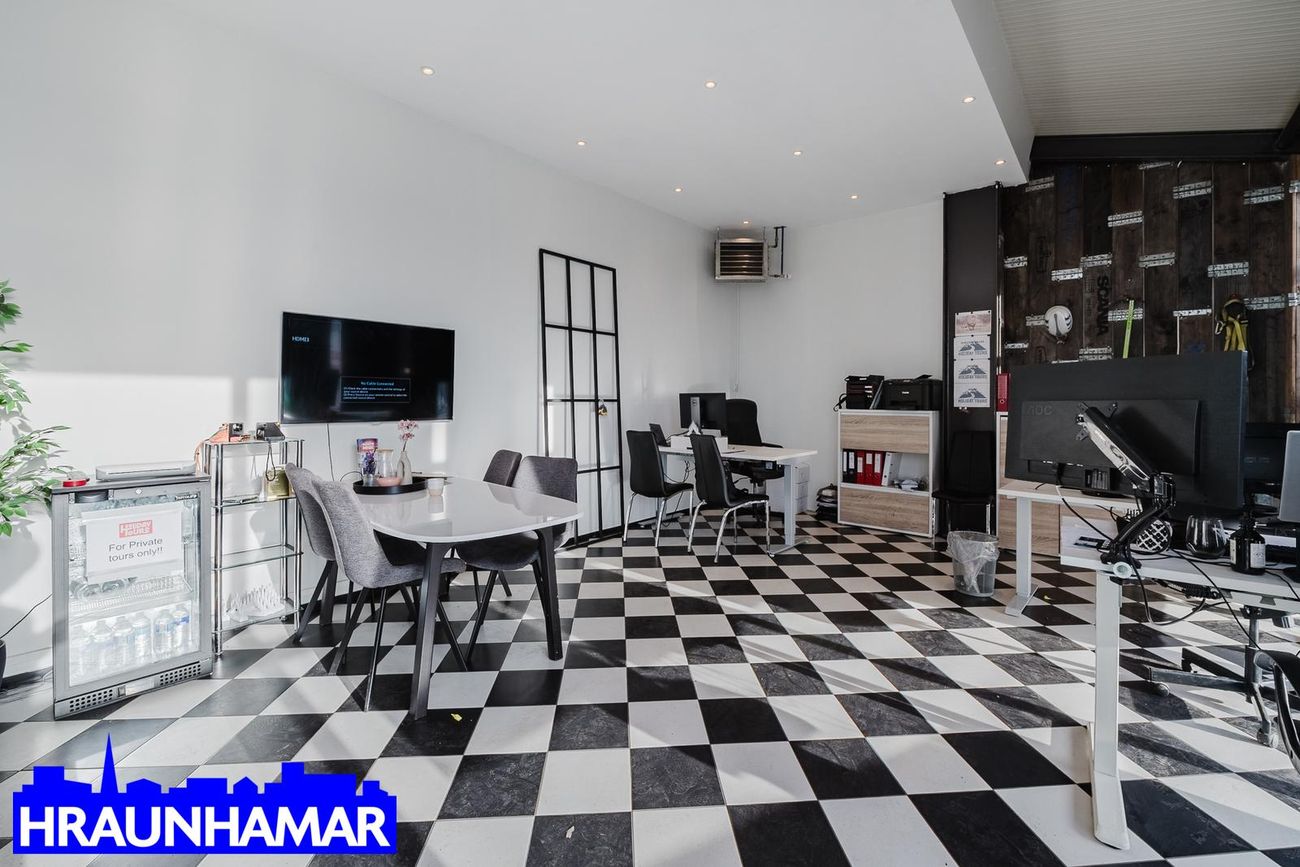 Breiðhella 12 - 0102, 221 Hafnarfjörður