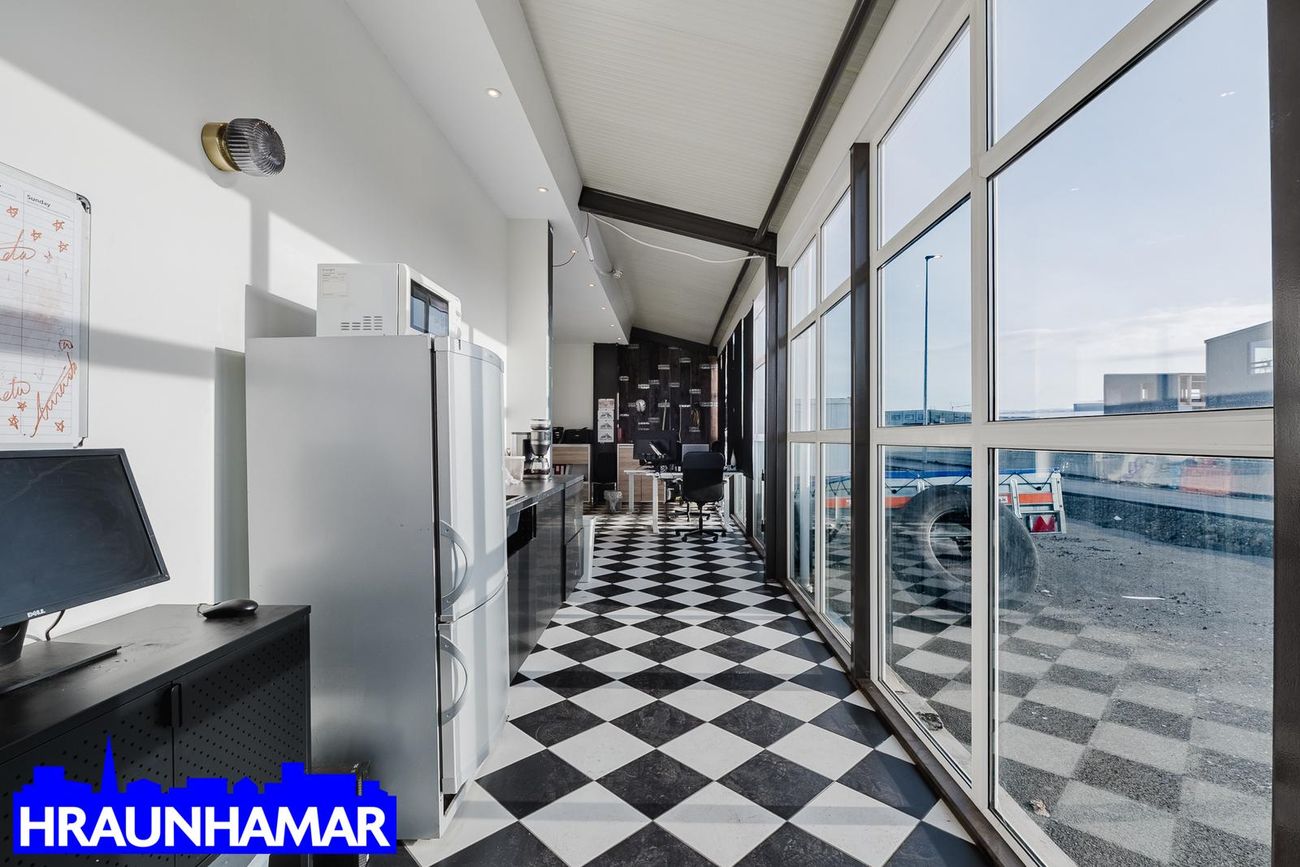 Breiðhella 12 - 0102, 221 Hafnarfjörður