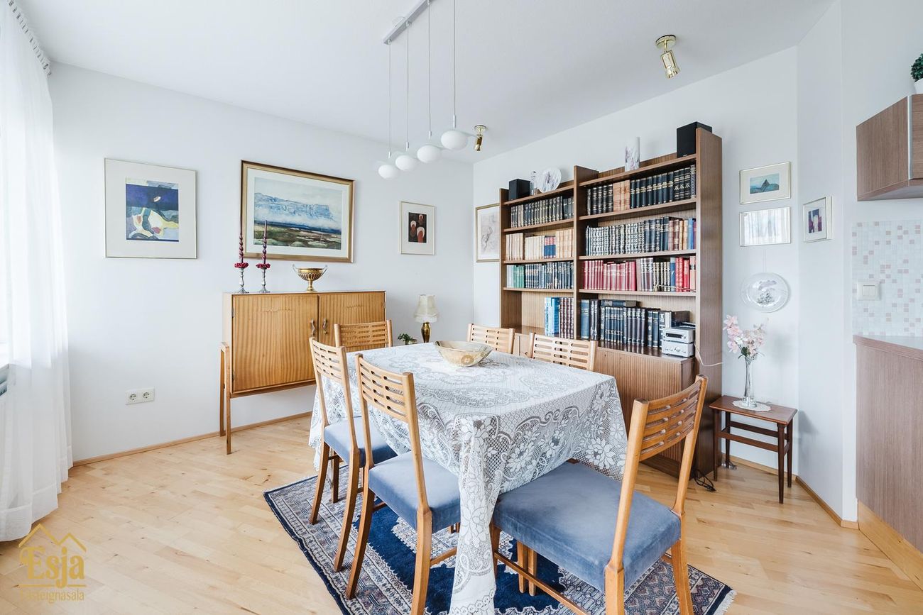 Hvassaleiti 56, 103 Reykjavík