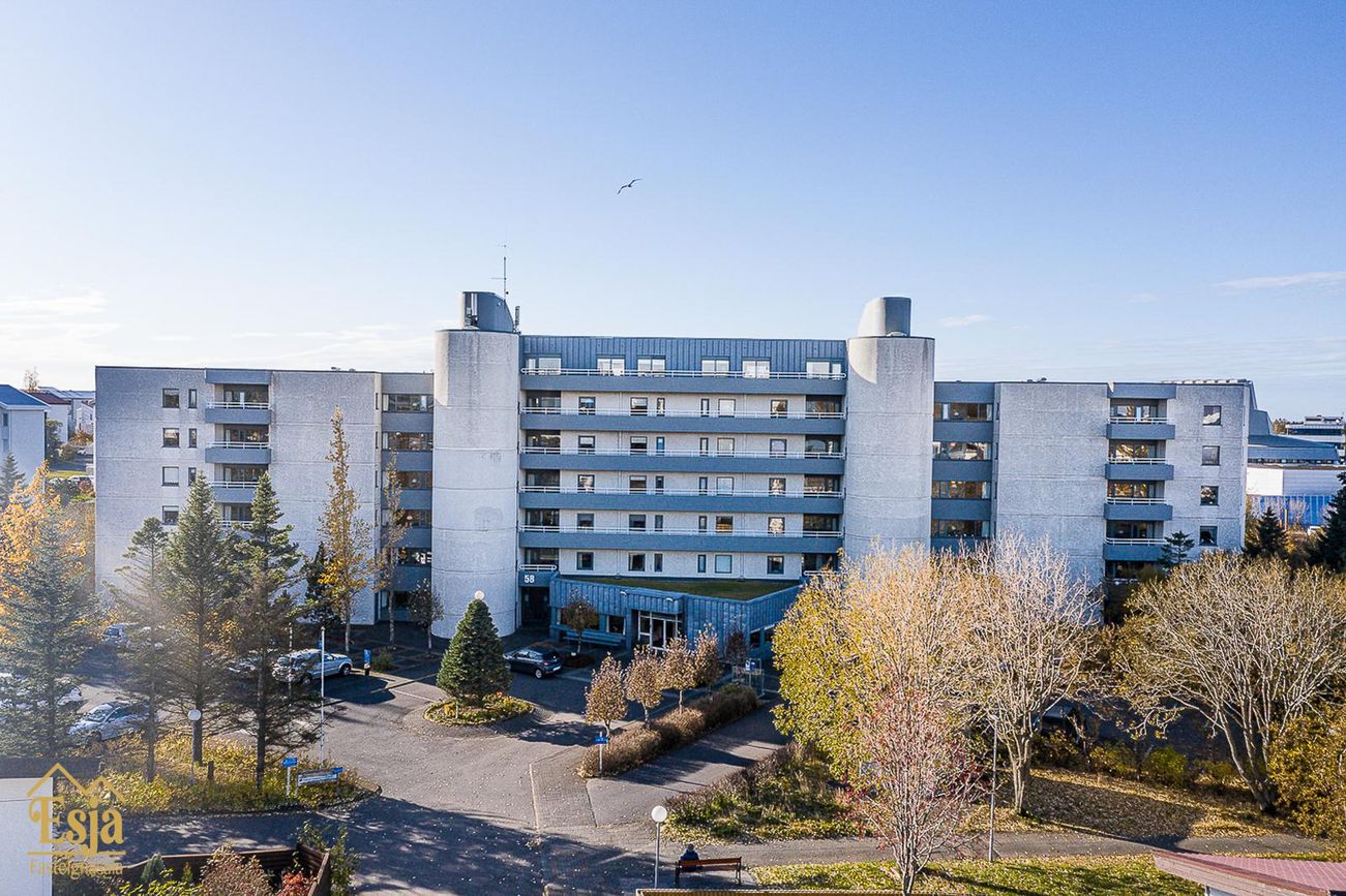 Hvassaleiti 56, 103 Reykjavík