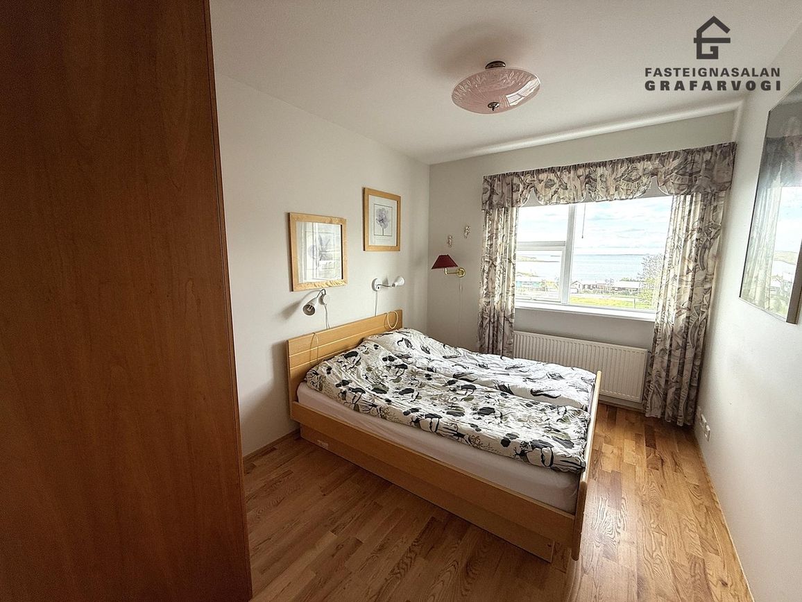 Barðastaðir 11 - 0504, 112 Reykjavík