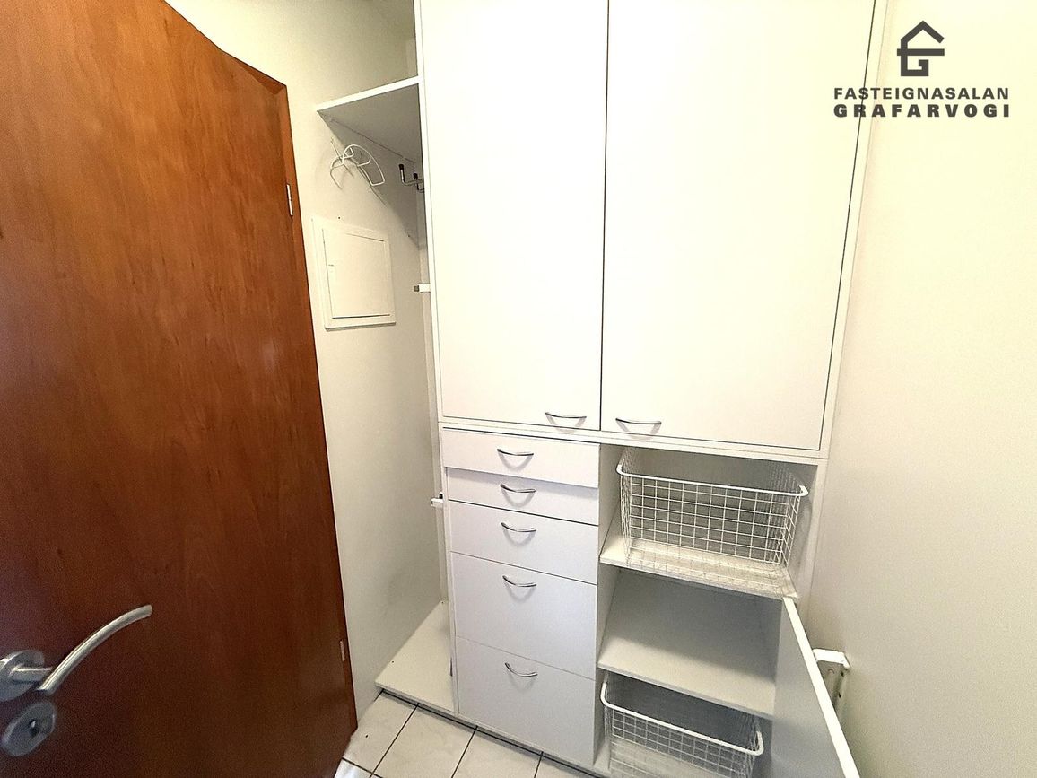 Barðastaðir 11 - 0504, 112 Reykjavík