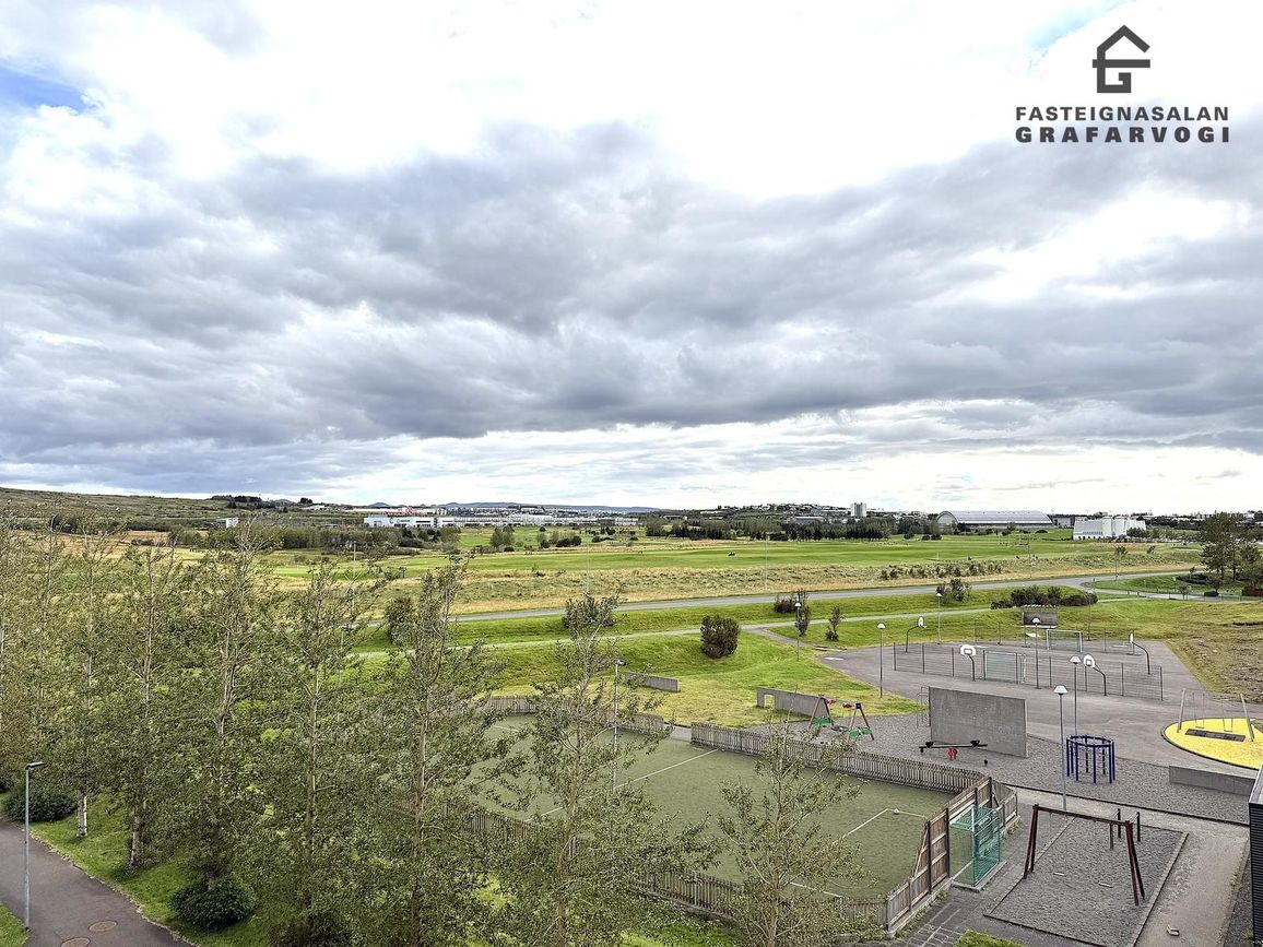 Barðastaðir 11 - 0504, 112 Reykjavík