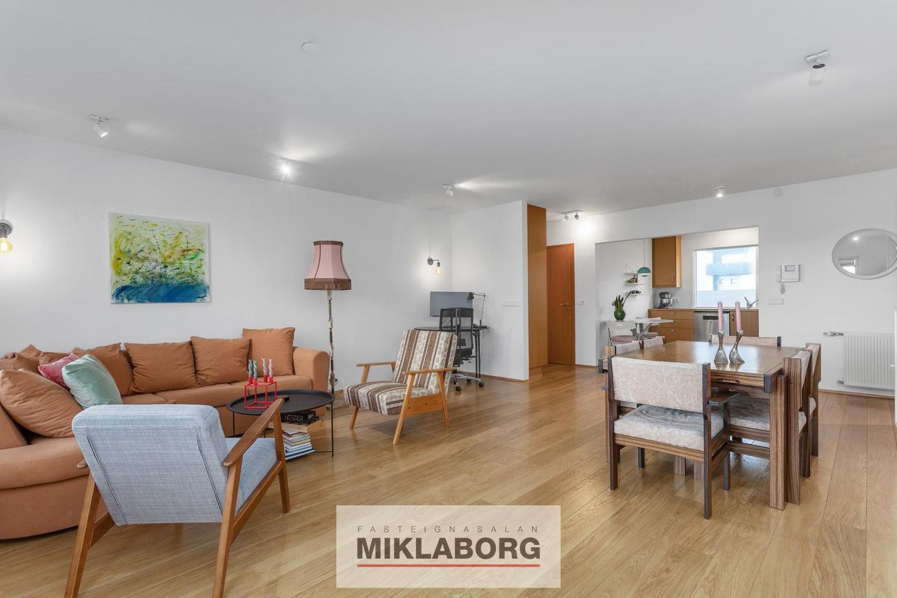 Hallakur 4b, 210 Garðabær