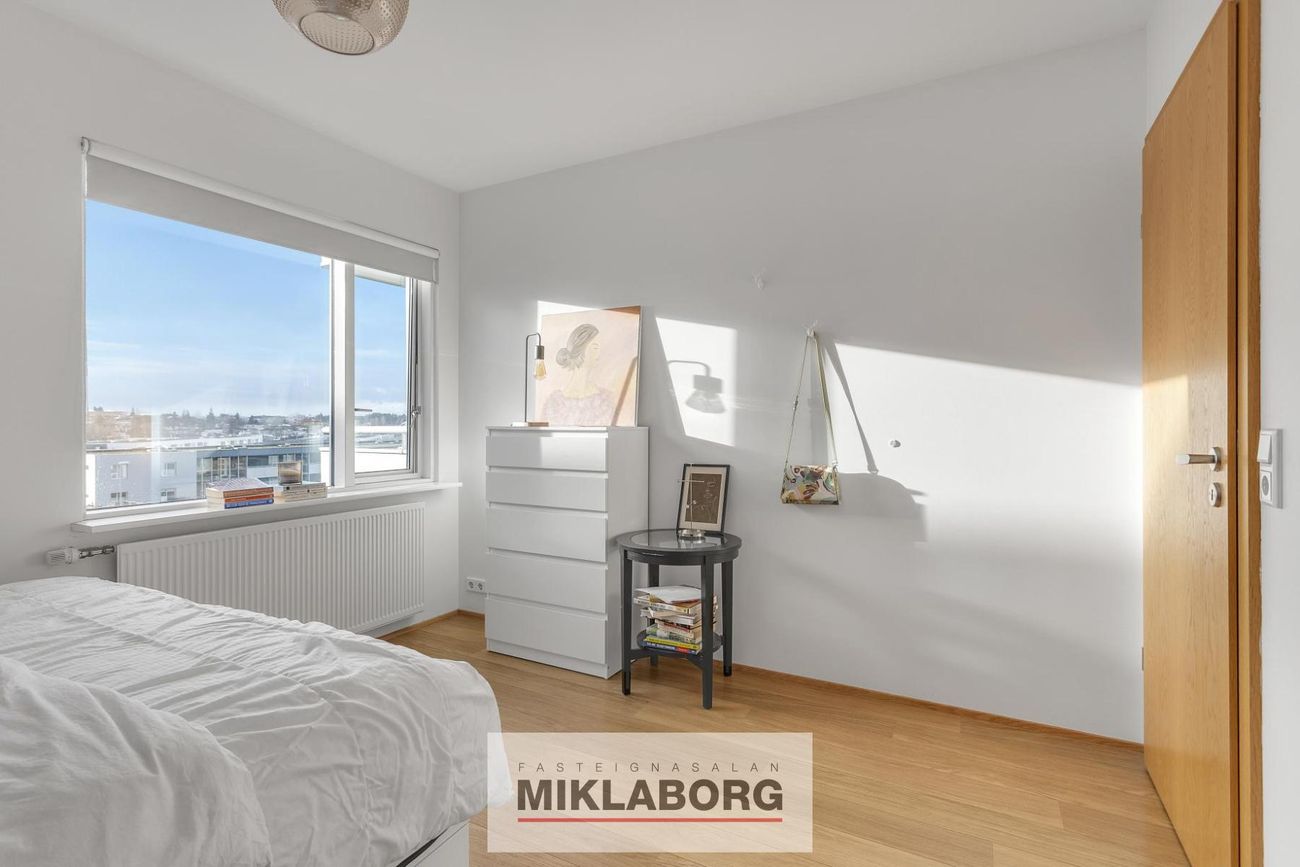 Hallakur 4b, 210 Garðabær