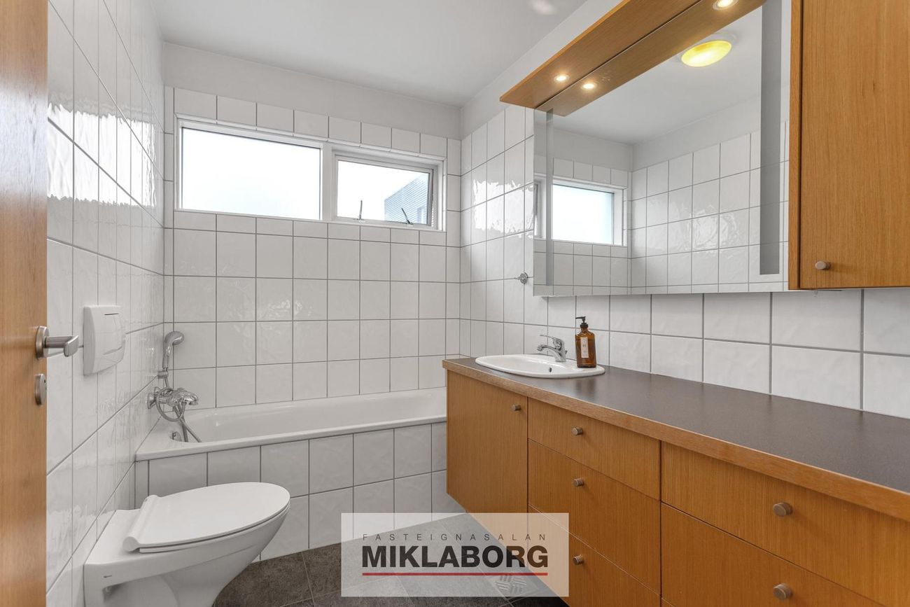 Hallakur 4b, 210 Garðabær