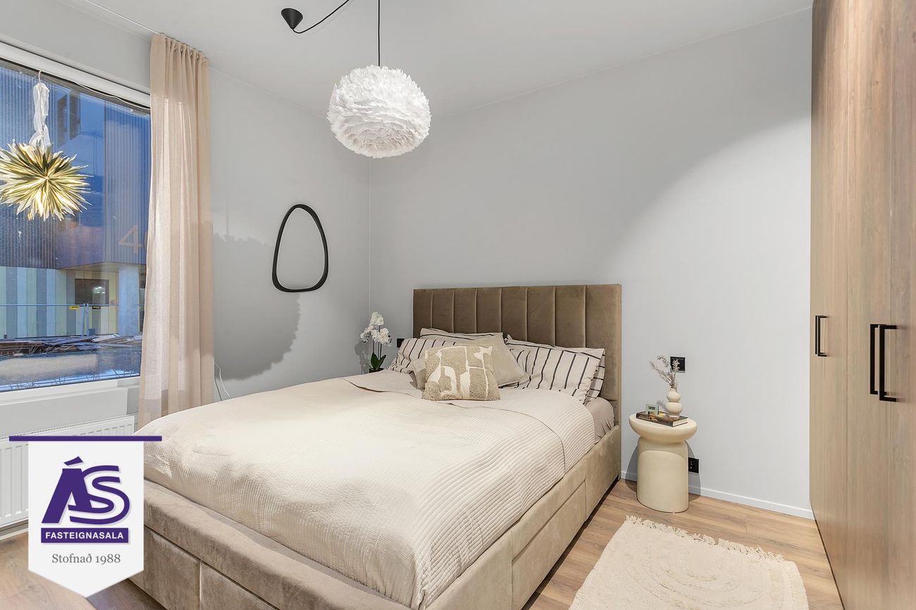 Áshamar 42 - 0102, 221 Hafnarfjörður