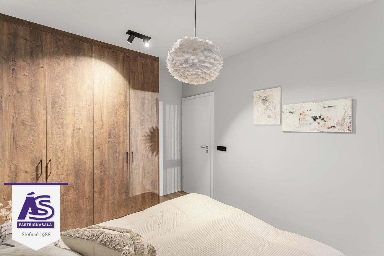 Áshamar 42 - 0102, 221 Hafnarfjörður