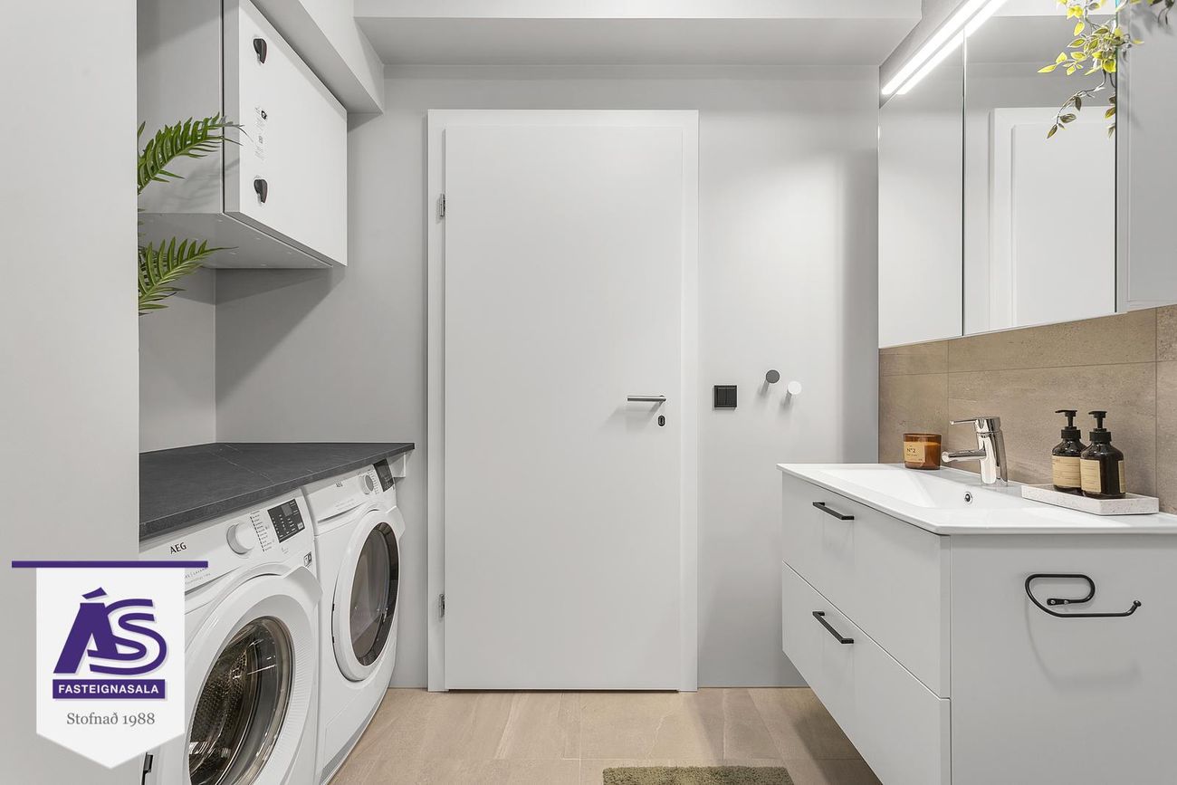 Áshamar 42 - 0102, 221 Hafnarfjörður