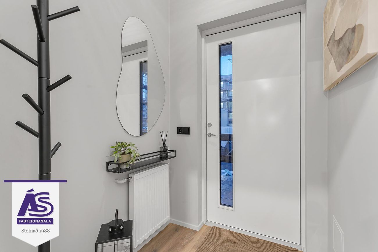 Áshamar 42 - 0102, 221 Hafnarfjörður