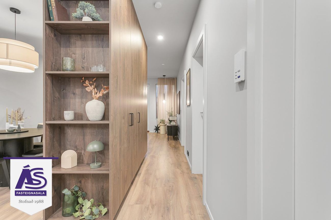 Áshamar 42 - 0102, 221 Hafnarfjörður