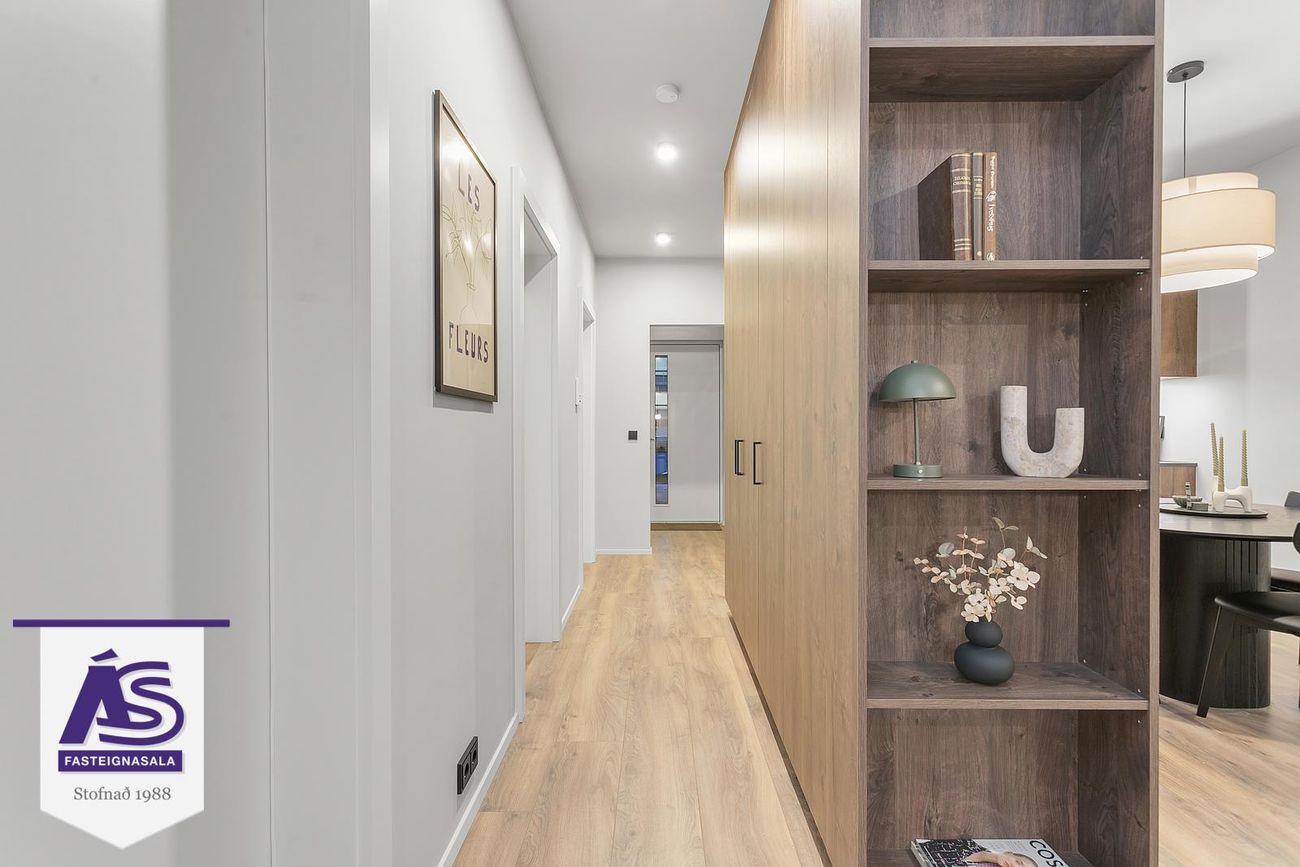 Áshamar 42 - 0102, 221 Hafnarfjörður