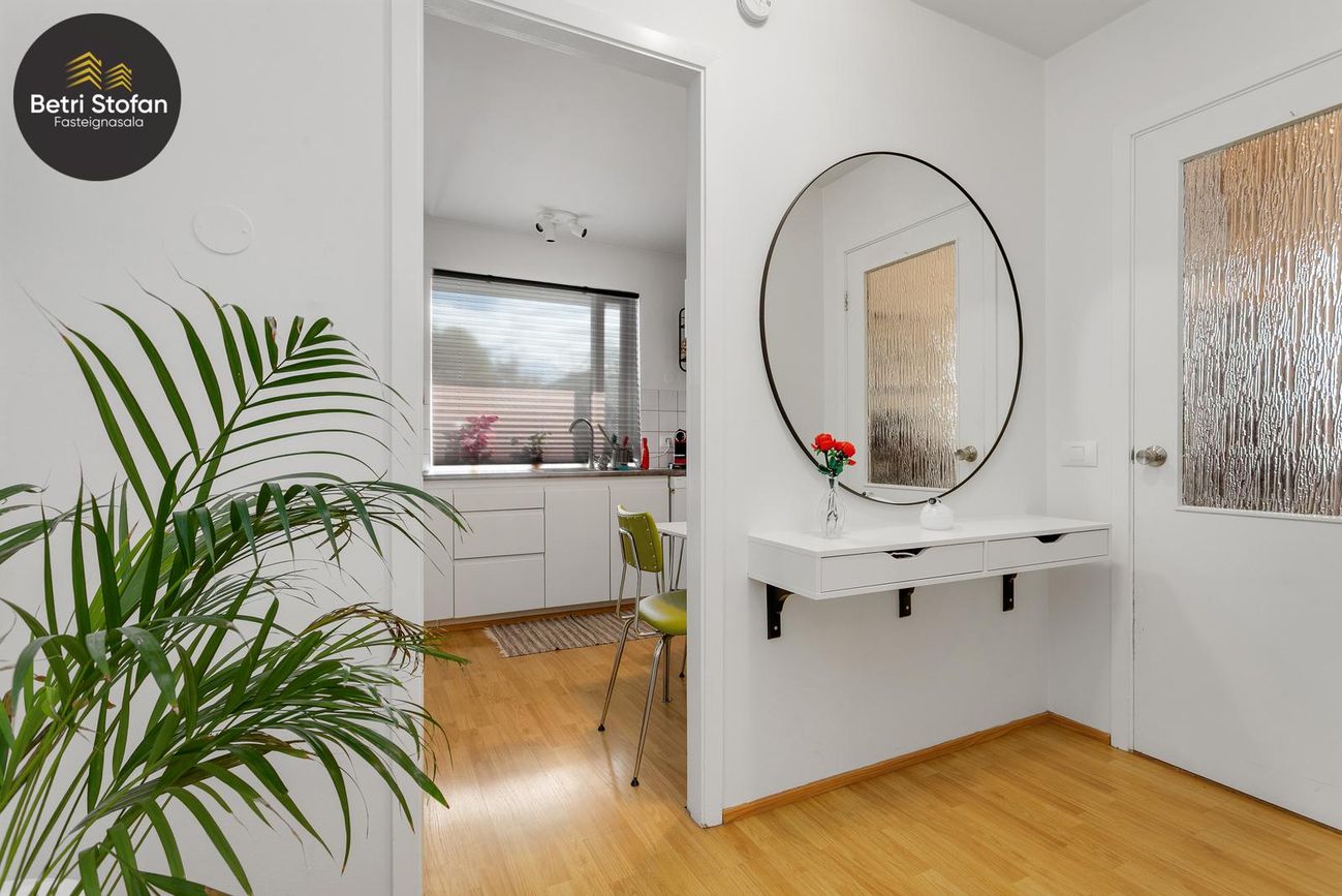Hamrahlíð 37, 105 Reykjavík