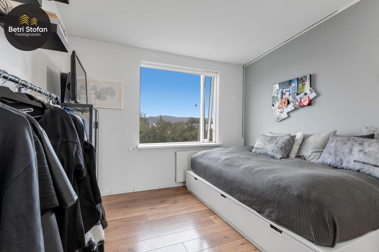 Hamrahlíð 37, 105 Reykjavík