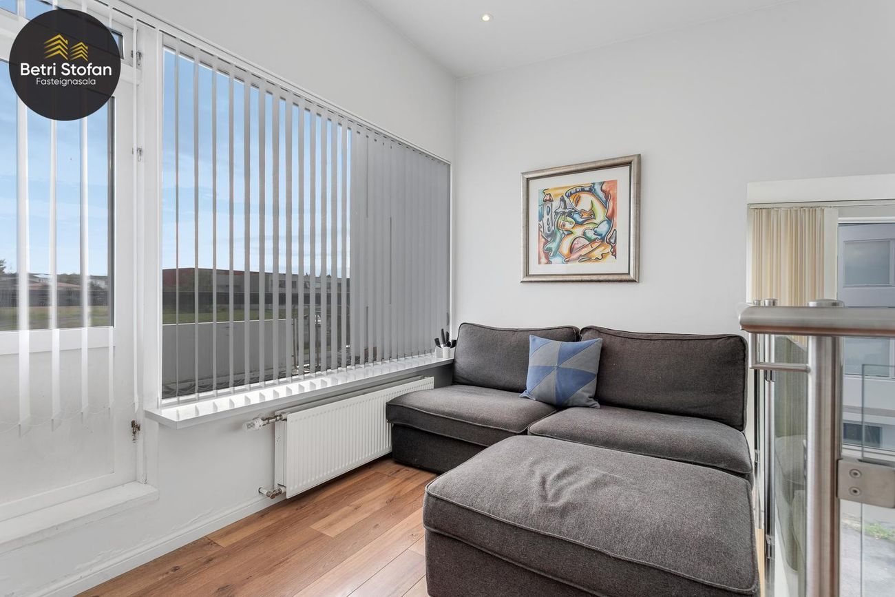 Hamrahlíð 37, 105 Reykjavík