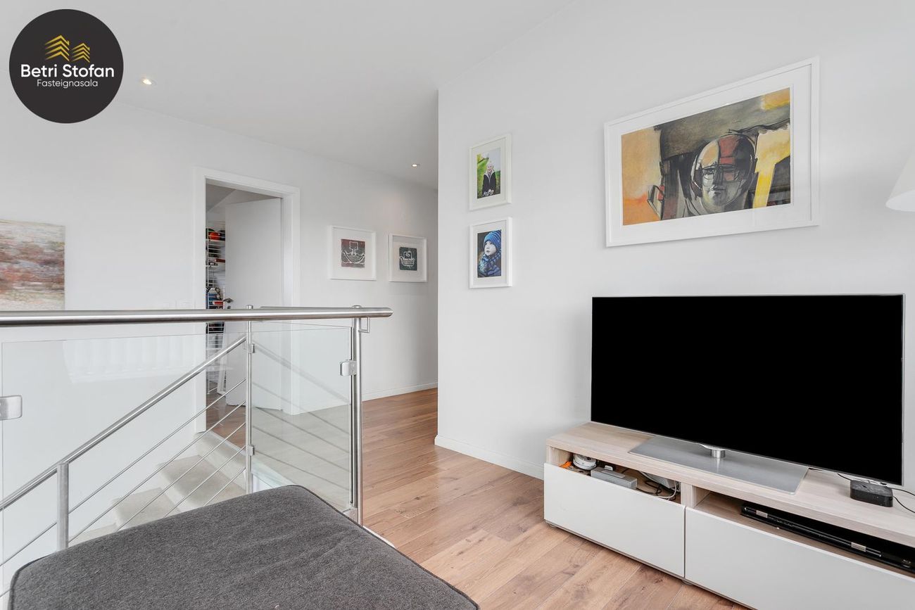 Hamrahlíð 37, 105 Reykjavík