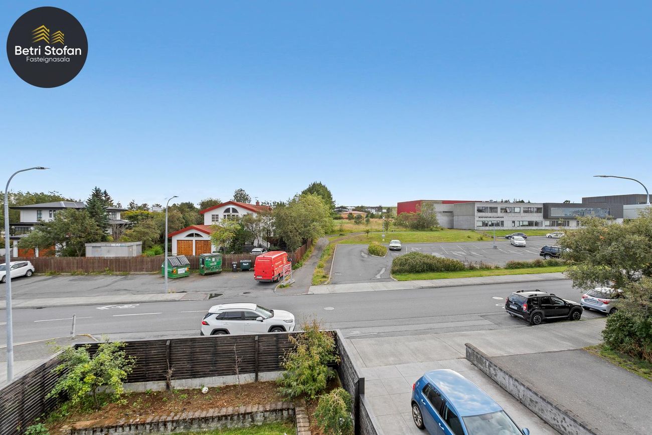 Hamrahlíð 37, 105 Reykjavík