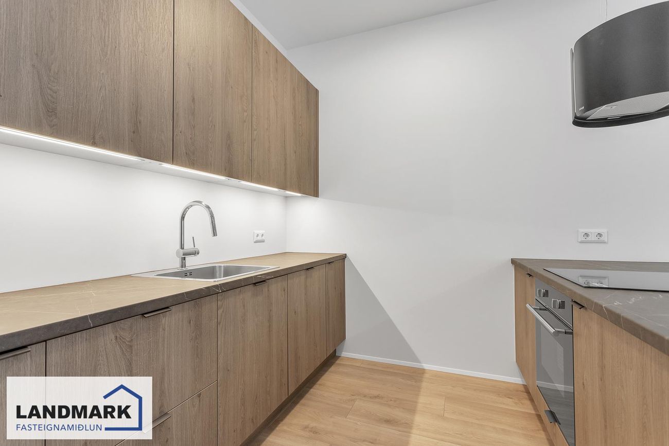 Brautarholt 4A, 105 Reykjavík