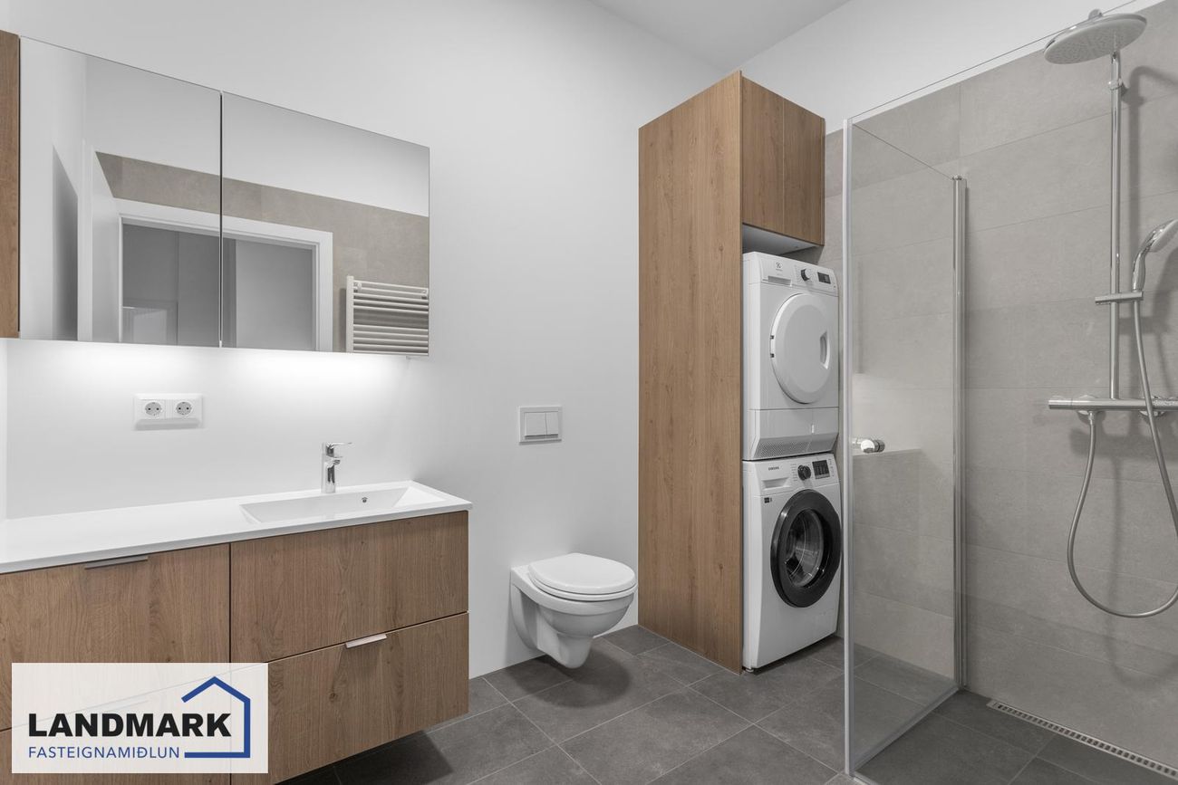 Brautarholt 4A, 105 Reykjavík