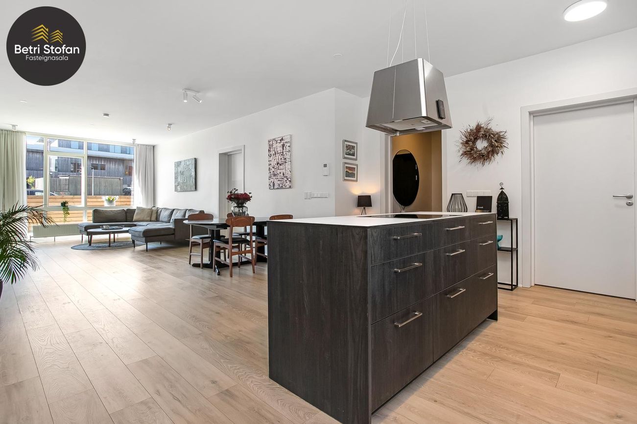 Bjarkarholt 25, 270 Mosfellsbær