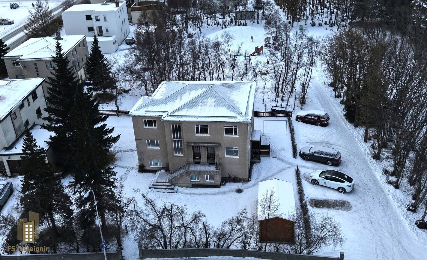 Þórunnarstræti 103, 600 Akureyri