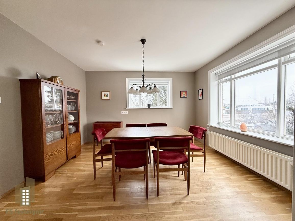 Þórunnarstræti 103, 600 Akureyri