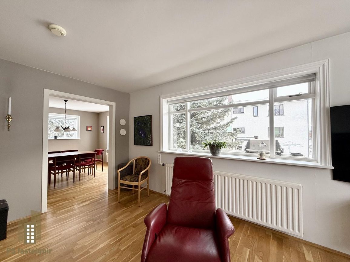 Þórunnarstræti 103, 600 Akureyri