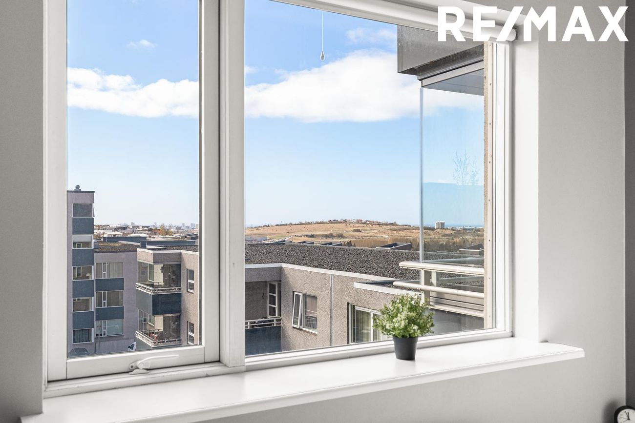 Þórðarsveigur 30, 113 Reykjavík