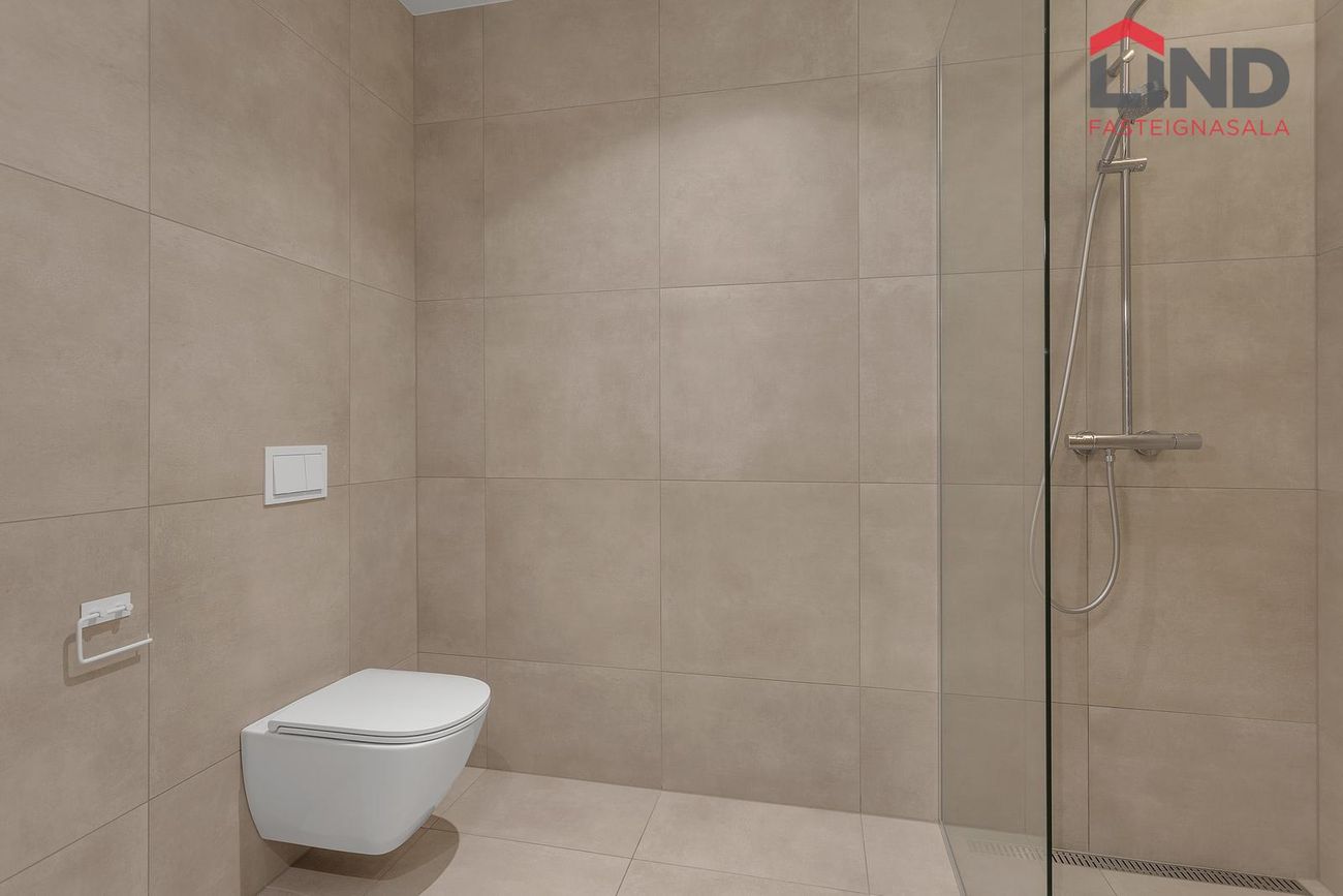 Grensásvegur 1D, 108 Reykjavík