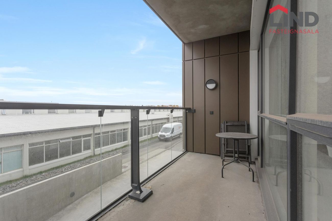 Grensásvegur 1D, 108 Reykjavík